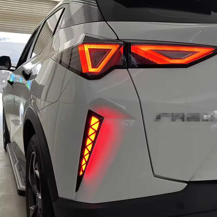 عاكس صدام خلفي مع مصباح LED لسيارة جي إيه سي GS3 موديل 2023–2024